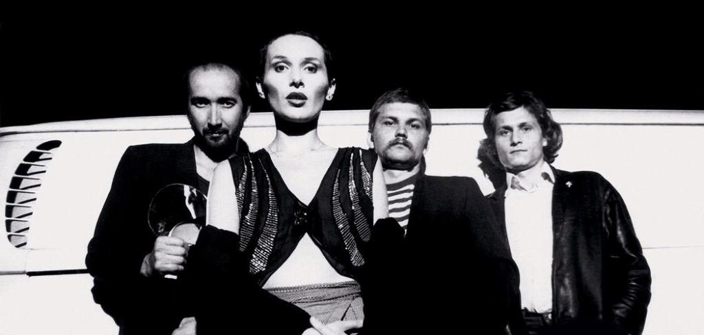 okładka płyty „Maanam” Okładka płyty pt. „Maanam”