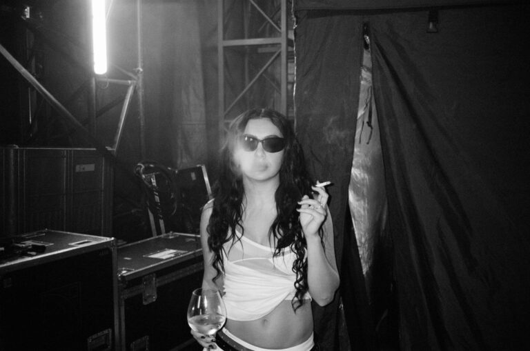 Ikona nowej ery. Kim naprawdę jest Charli xcx?